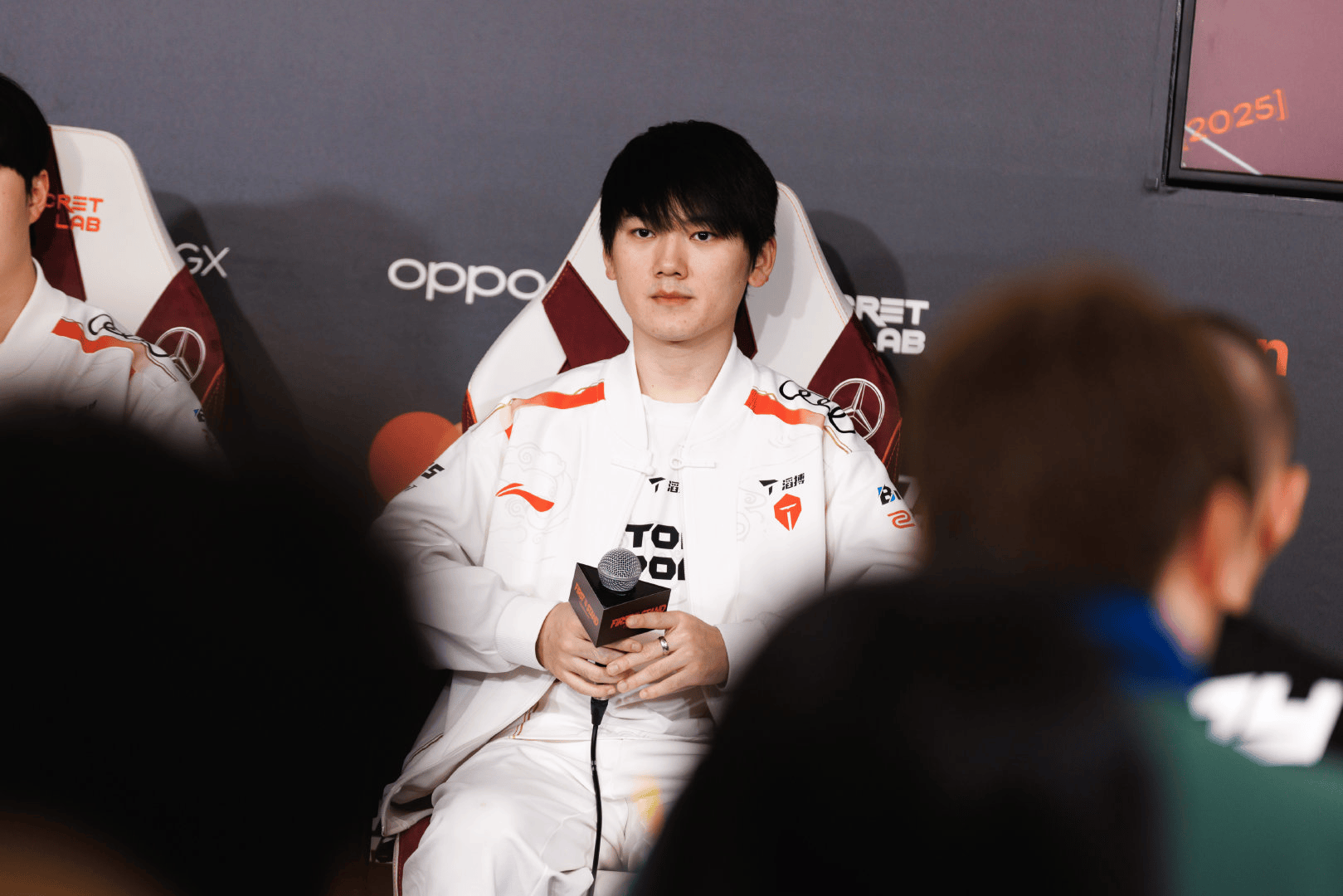 JackeyLove意外战胜TL,出色发挥引爆全场!全场沸腾不已 JackeyLove意外战胜TL,出色发挥引爆全场!全场沸腾不已