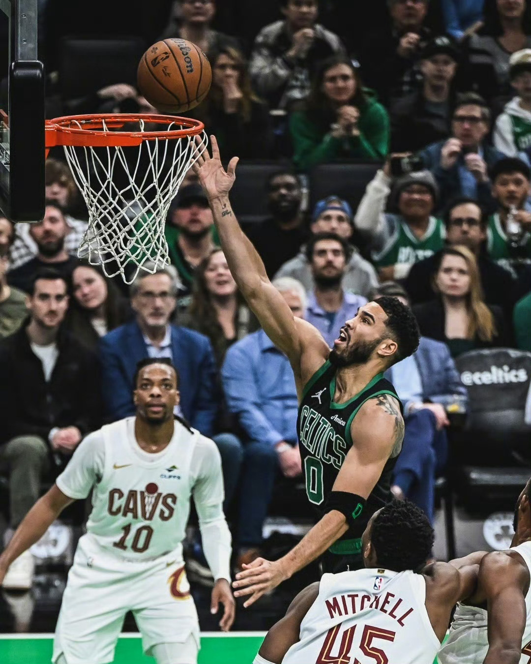 国际比赛日突围战来临,波士顿凯尔特人围绕德甲再遭质疑,气氛紧张,训练强度明显提升 国际比赛日突围战来临,波士顿凯尔特人围绕德甲再遭质疑,气氛紧张,训练强度明显提升